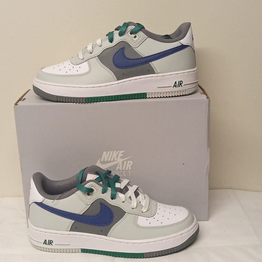 Air Force 1 LV8/6Y=7.5W/Light Silver,White'Smoke Grey,Deep Royal Blue/FB9035-001